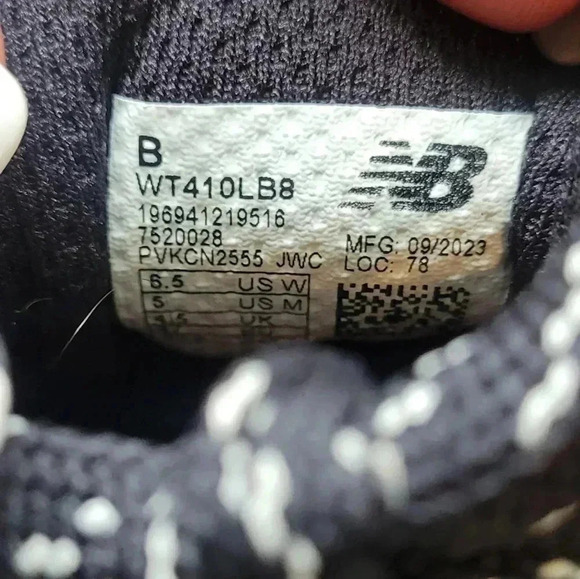 NEW BALANCE 410 v8 Trail Running Shoes BLK & WHITE Womens Size 6.5 - Picture 7 of 13